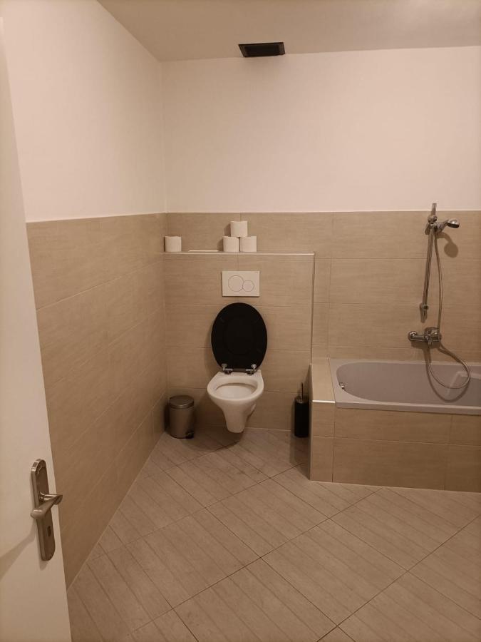 House - 20 Min To Dus Airport & Messe Apartment